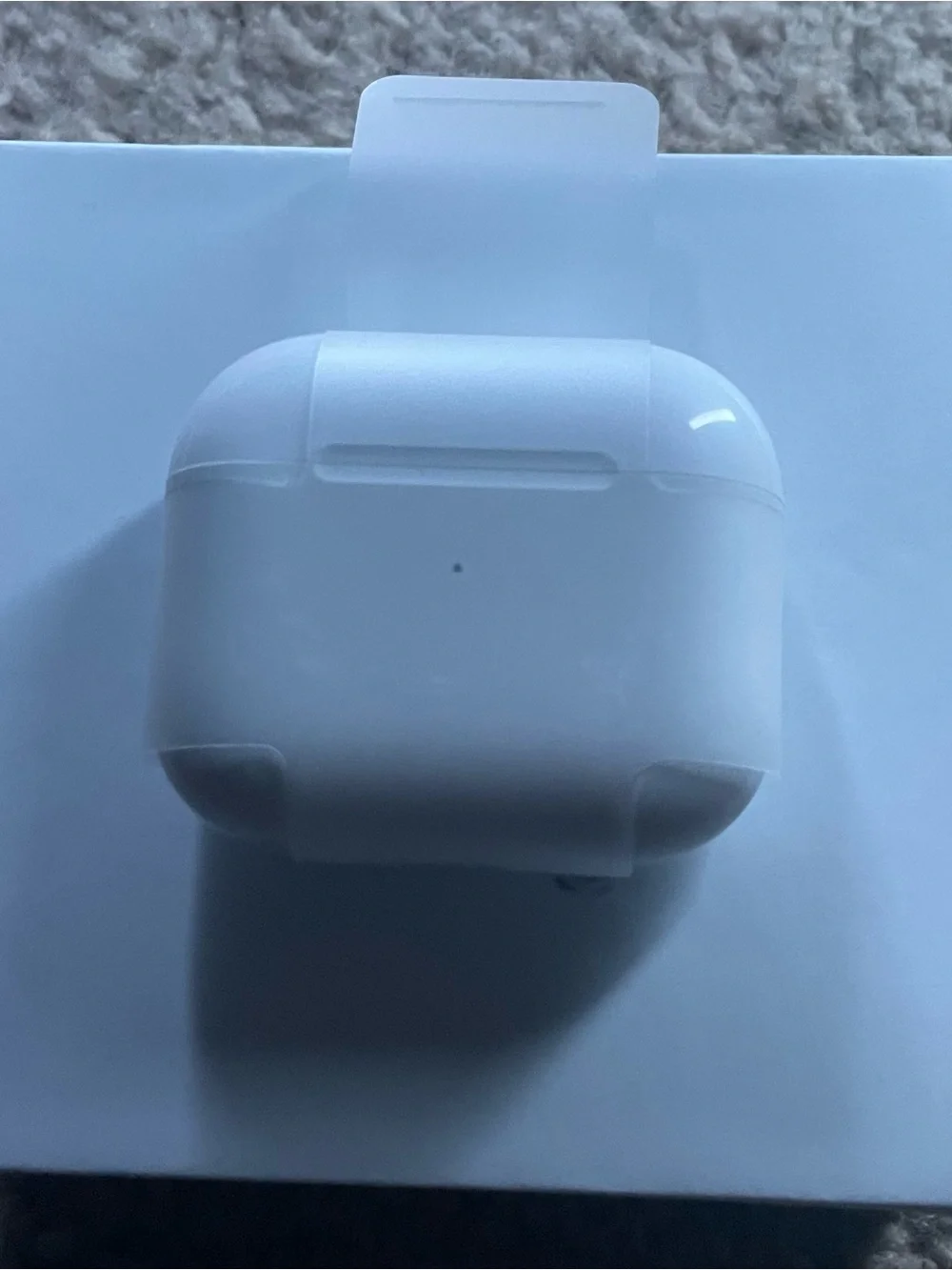 Apple White Wireless Earbuds with Charging Case Gen 3